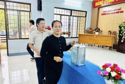 TRƯỜNG TH&THCS PHỔ HOÀ: Ấm lòng tình tương thân, tương ái, chung tay ủng hộ đồng bào miền Bắc khắc phục hậu quả bão số 10.