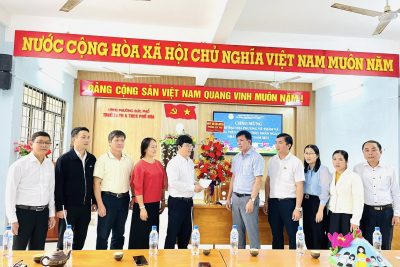 LÃNH ĐẠO PHƯỜNG ĐỨC PHỔ THĂM VÀ TẶNG QUÀ TẬP THỂ GIÁO VIÊN TRƯỜNG TH&THCS PHỔ HOÀ NHÂN KỶ NIỆM NGÀY NHÀ GIÁO VIỆT NAM 20/11